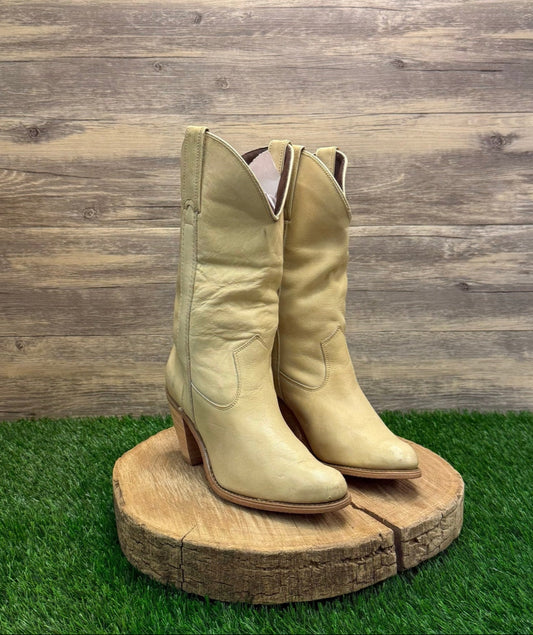 Capezio Women - Size 7.5M - Vintage Cream High Heeled Cowboy Boots Style L709