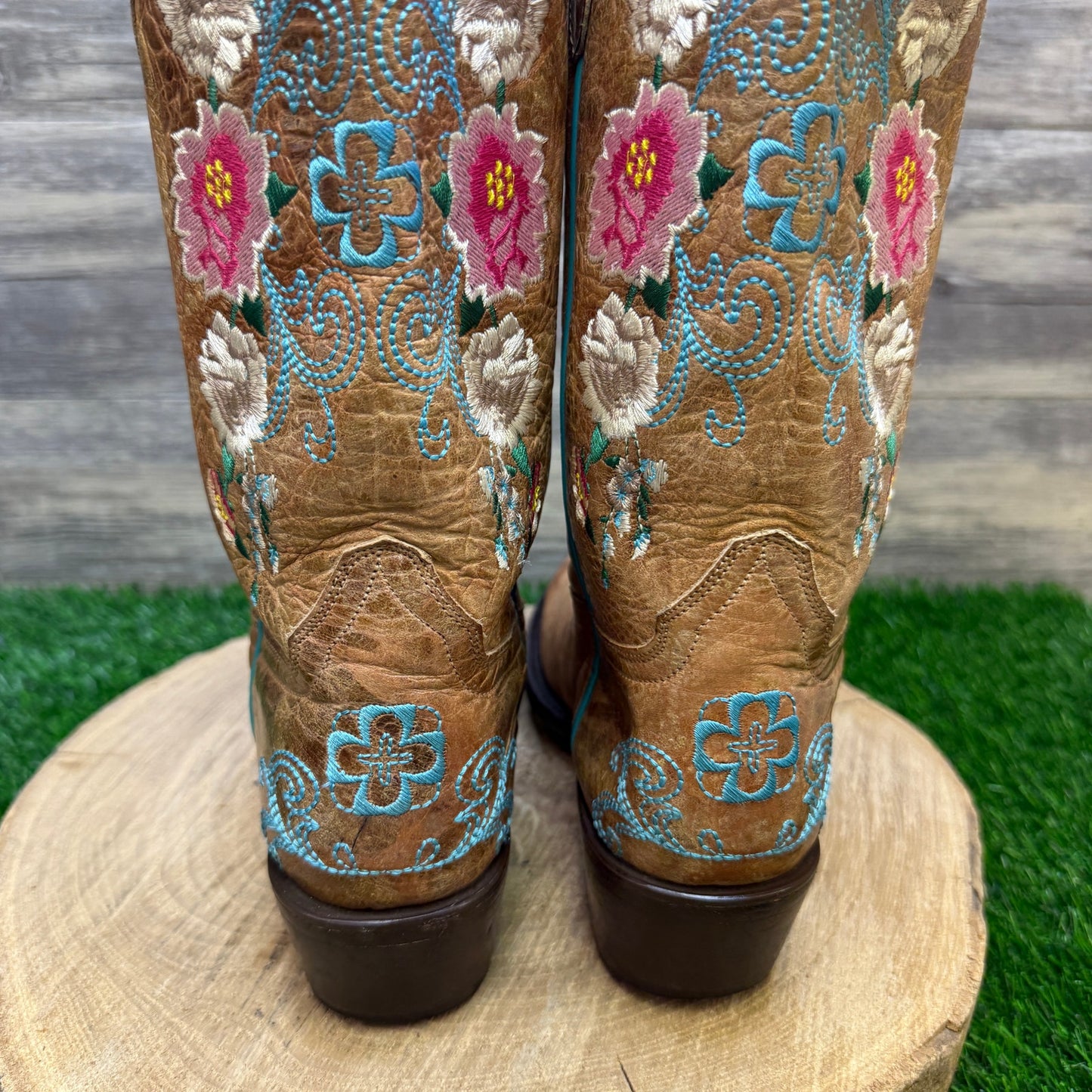Macie Bean Women - Size 9M - Tan Rose Garden Snip Toe Cowboy Boots Style M8012