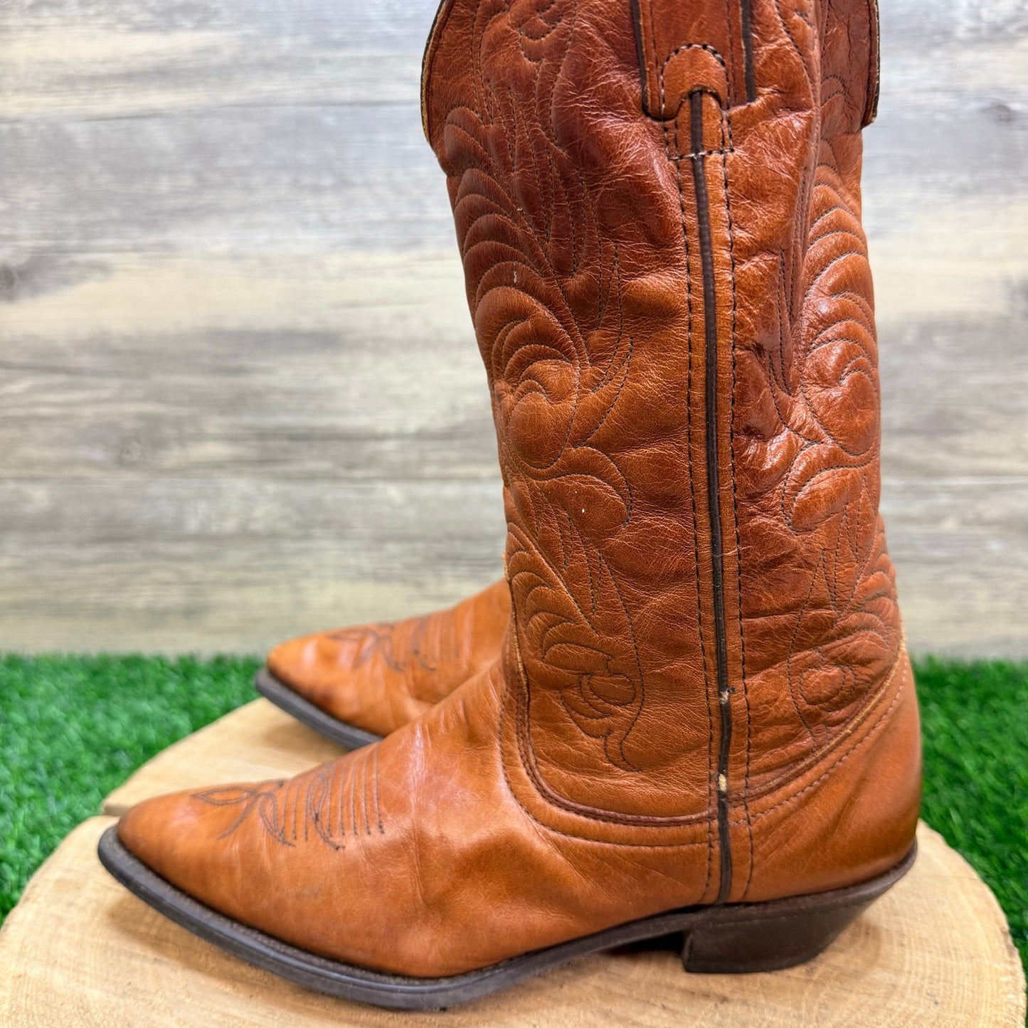 Acme Women - Size 7M - Vintage Brown Western Cowboy Boots 16664