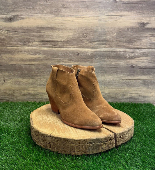 Frye Women - Size 9M - Tan Suede Ankle Zipper Boots Style 3471740