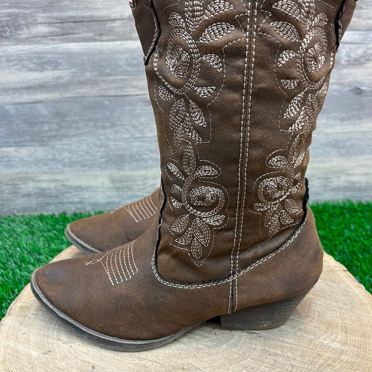 Rampage Women - Size 8M - Brown Soft Faux Leather Boots Style 429105