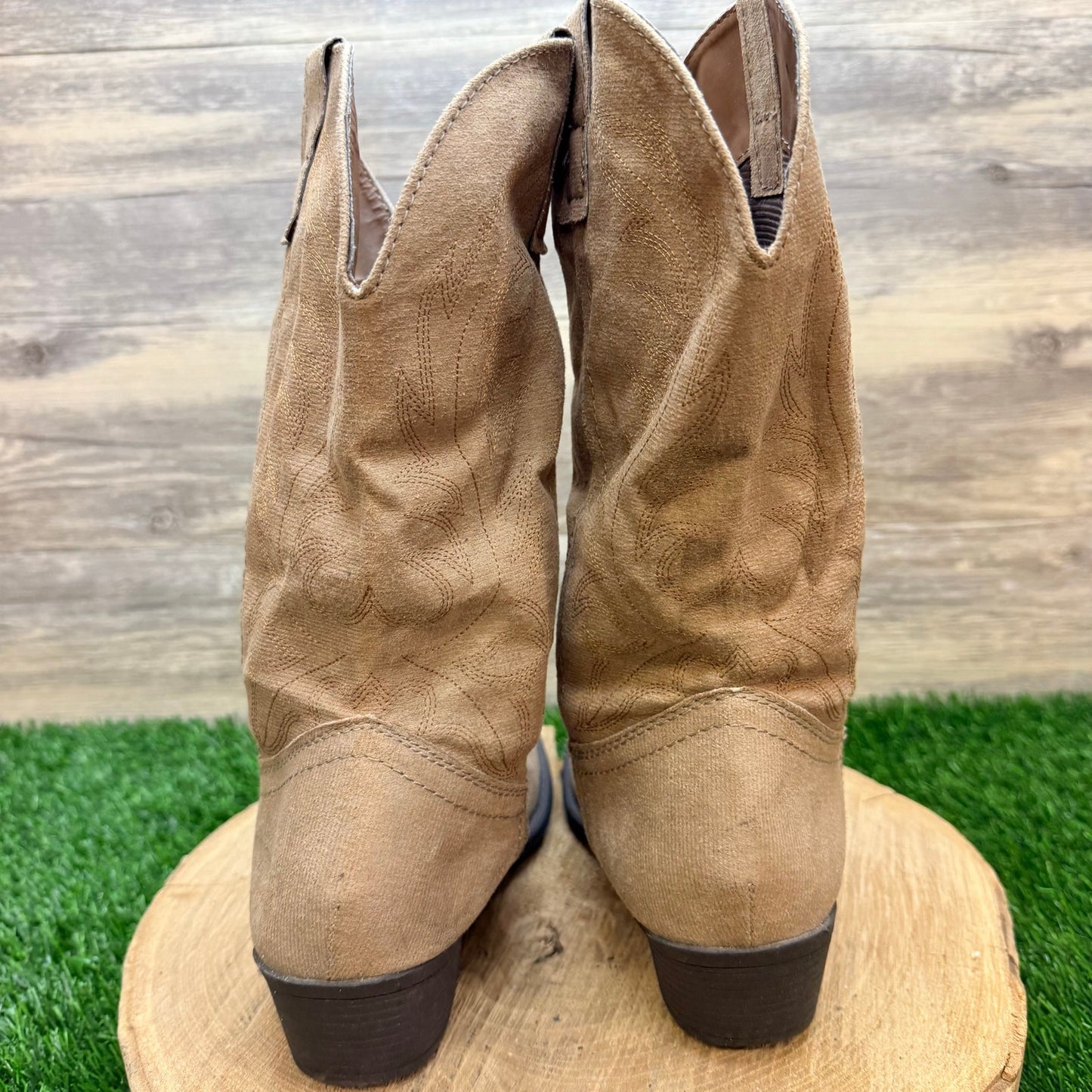 Rampage Women - Size 8.5M - Beige Faux Leather Cowboy Boots Walden 300301
