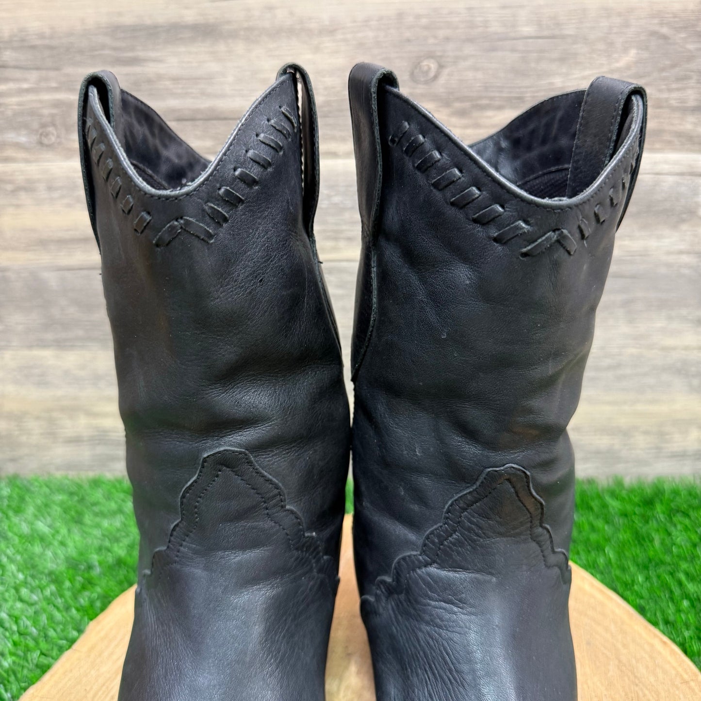 Durango Women - Size 8M - Vintage Black Soft Leather Cowboy Boots Style RD1800