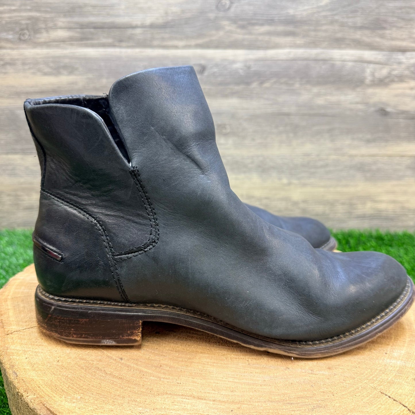 Franco Sarto Women - Size 8.5W - Black Soft Leather Ankle Zipper Boots Happily