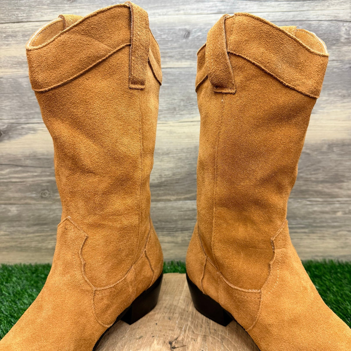 Unknown Women - Size 10 - Tan Suede Cowboy Boots