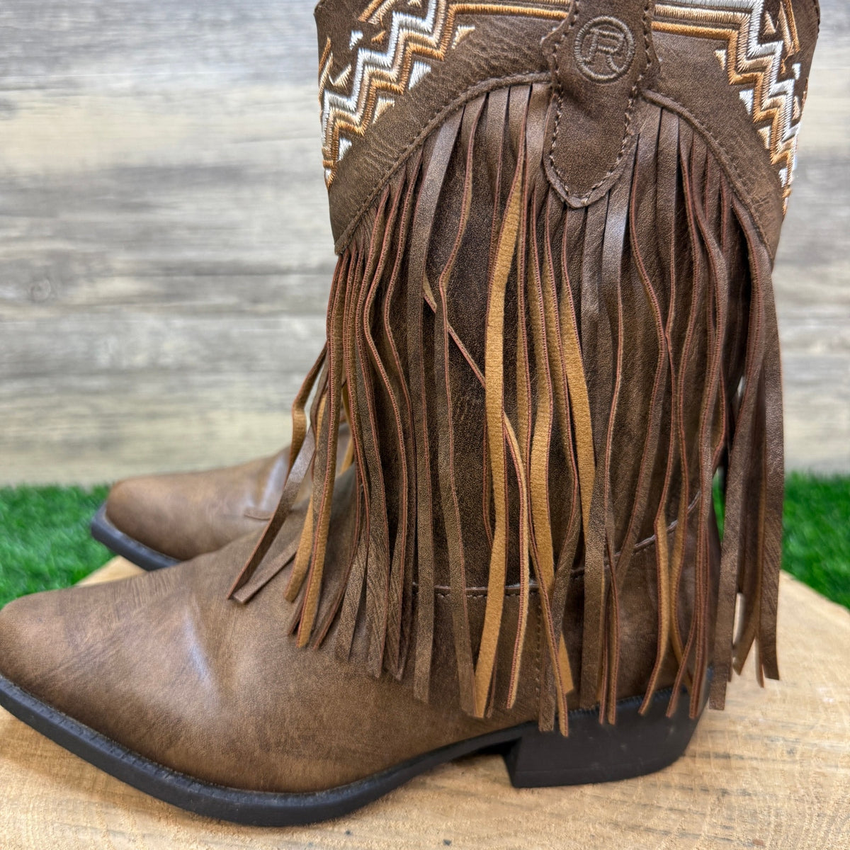 Roper Youth - Size 2 - Brushed Tan Native Fringe Faux Leather Cowboy Boots 119
