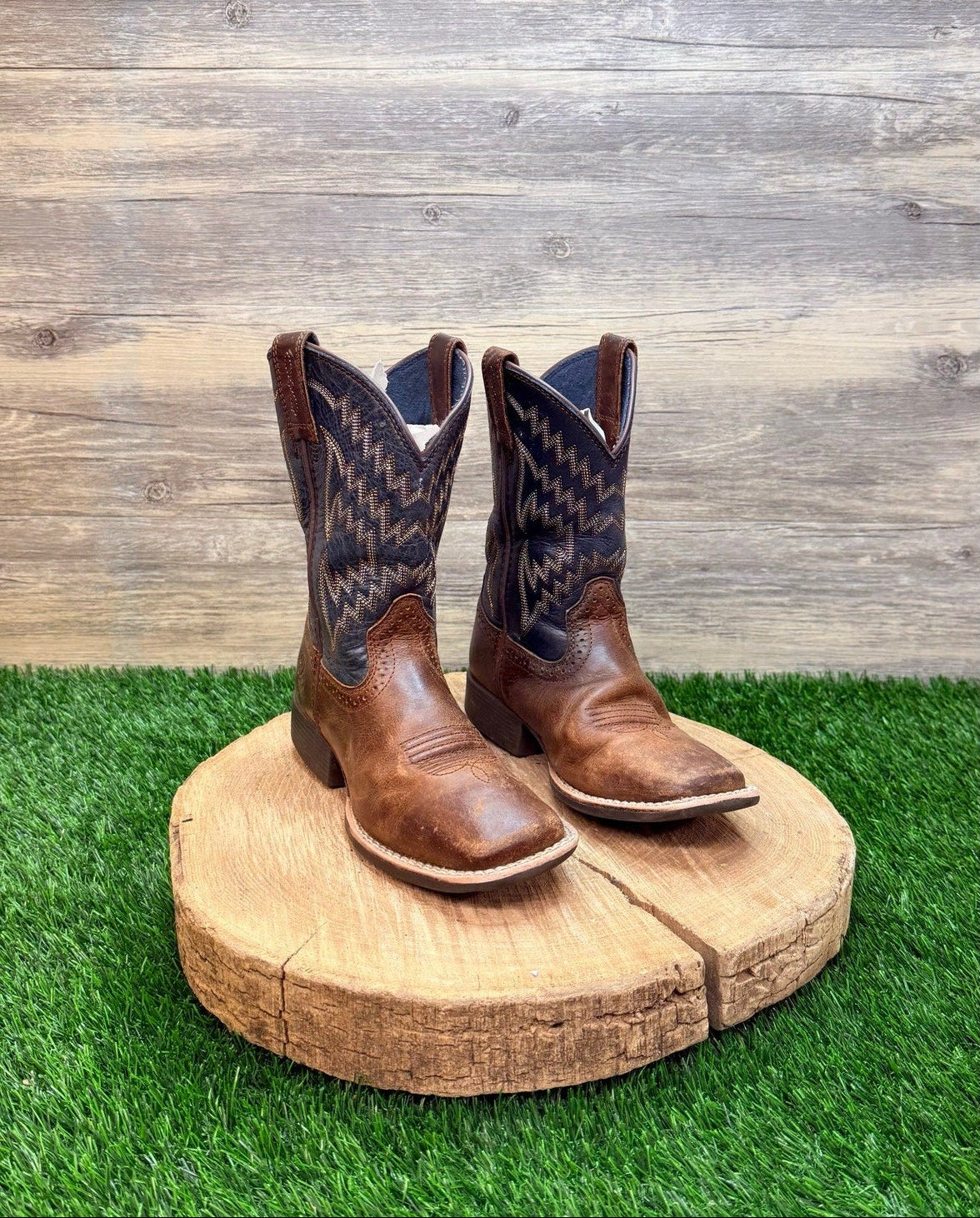 Ariat Youth - Size 13 - Brown / Black Square Toe Cowboy Boot 10021591