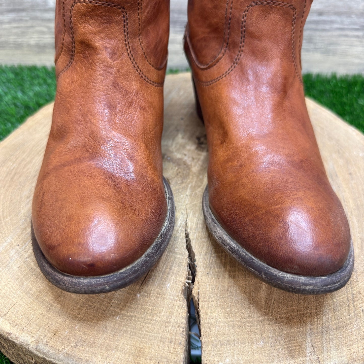 Frye Women - Size 7B - Cognac Carson Tab Ankle Boots Style 76461