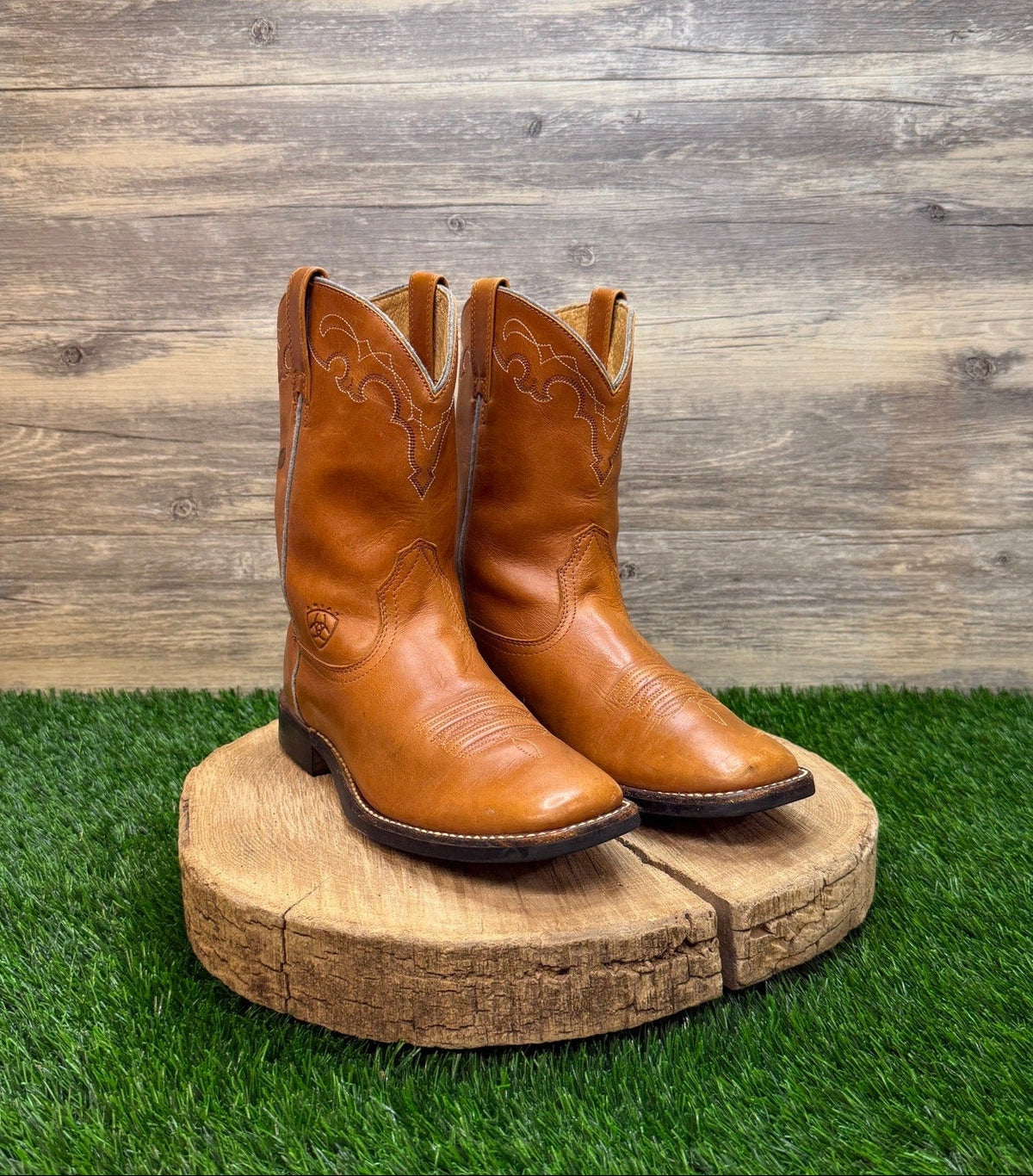 Ariat Women - Size 6.5B - Cognac Blackwater Square Toe Cowboy Boots Style 18101