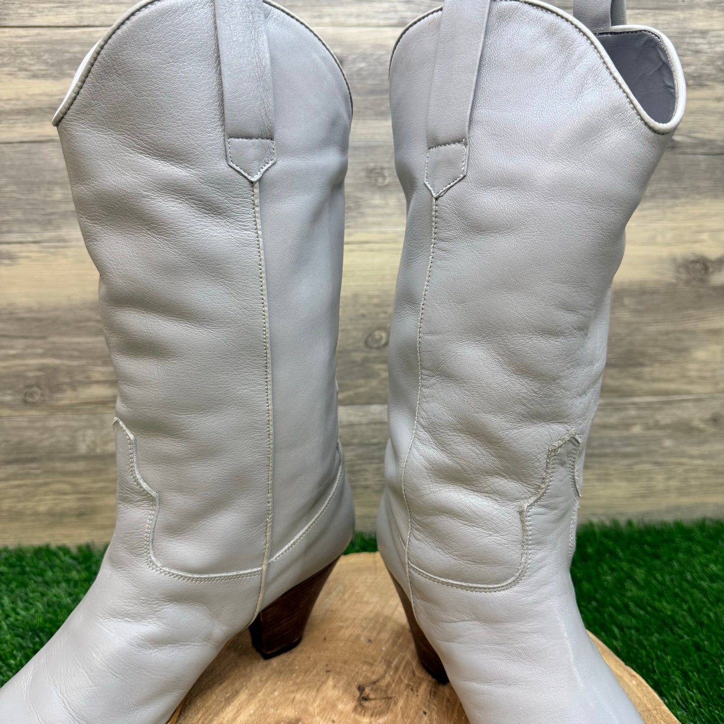 Unknown Women - Size 6 - Light Gray Heeled Boots