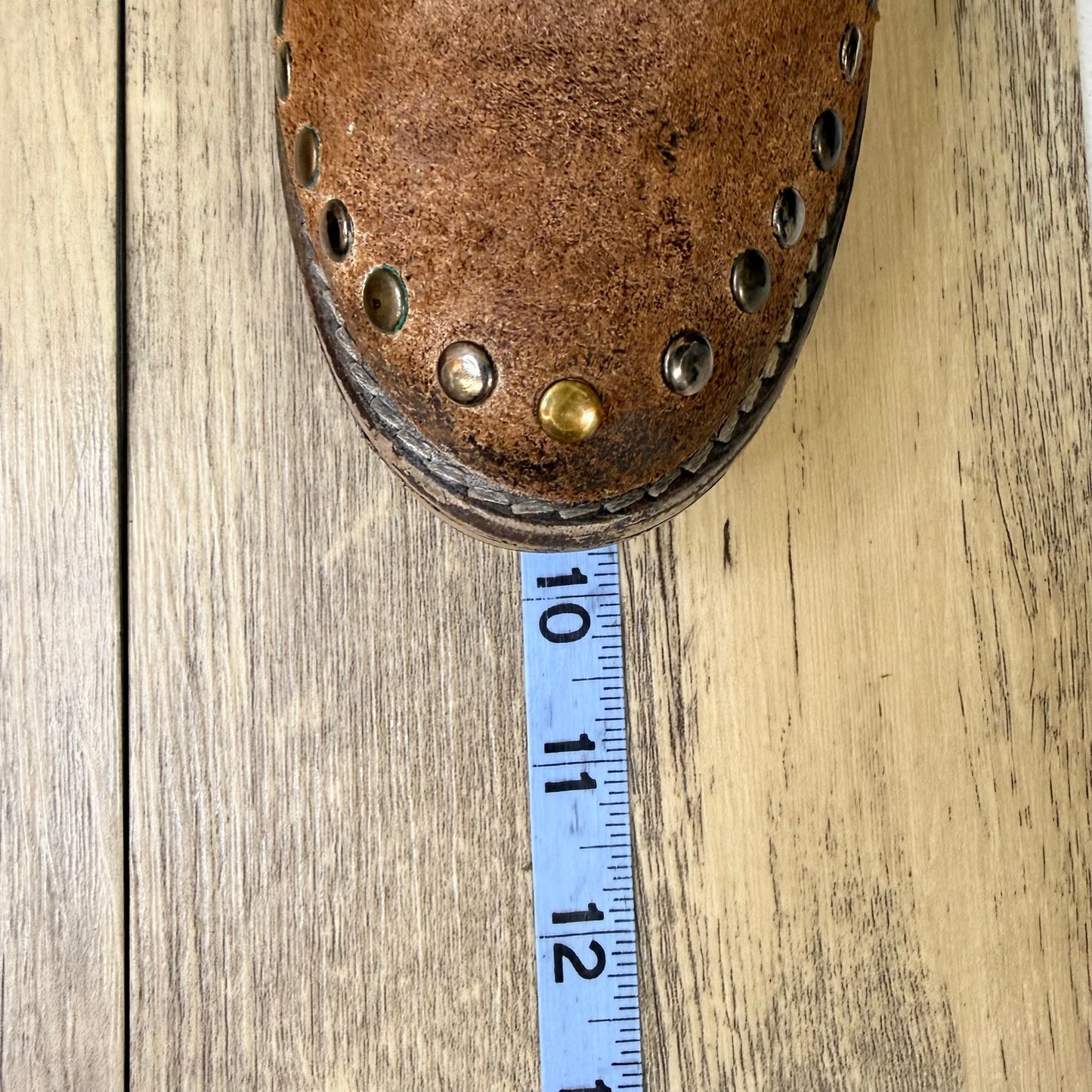 Circle G Women - Size 6 - Tan Zipper Studded  Ankle Boots 4224