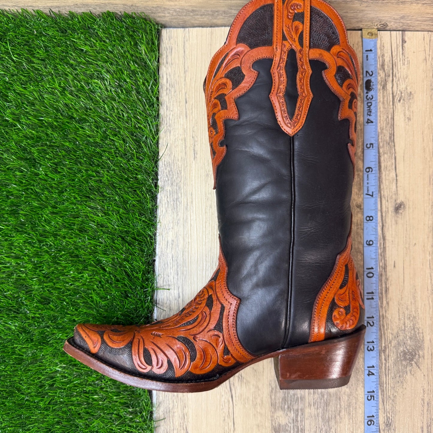 Denver Mountains Women - Size 7 - Black/Brown Hand Tooled Cowboy Boots L4074