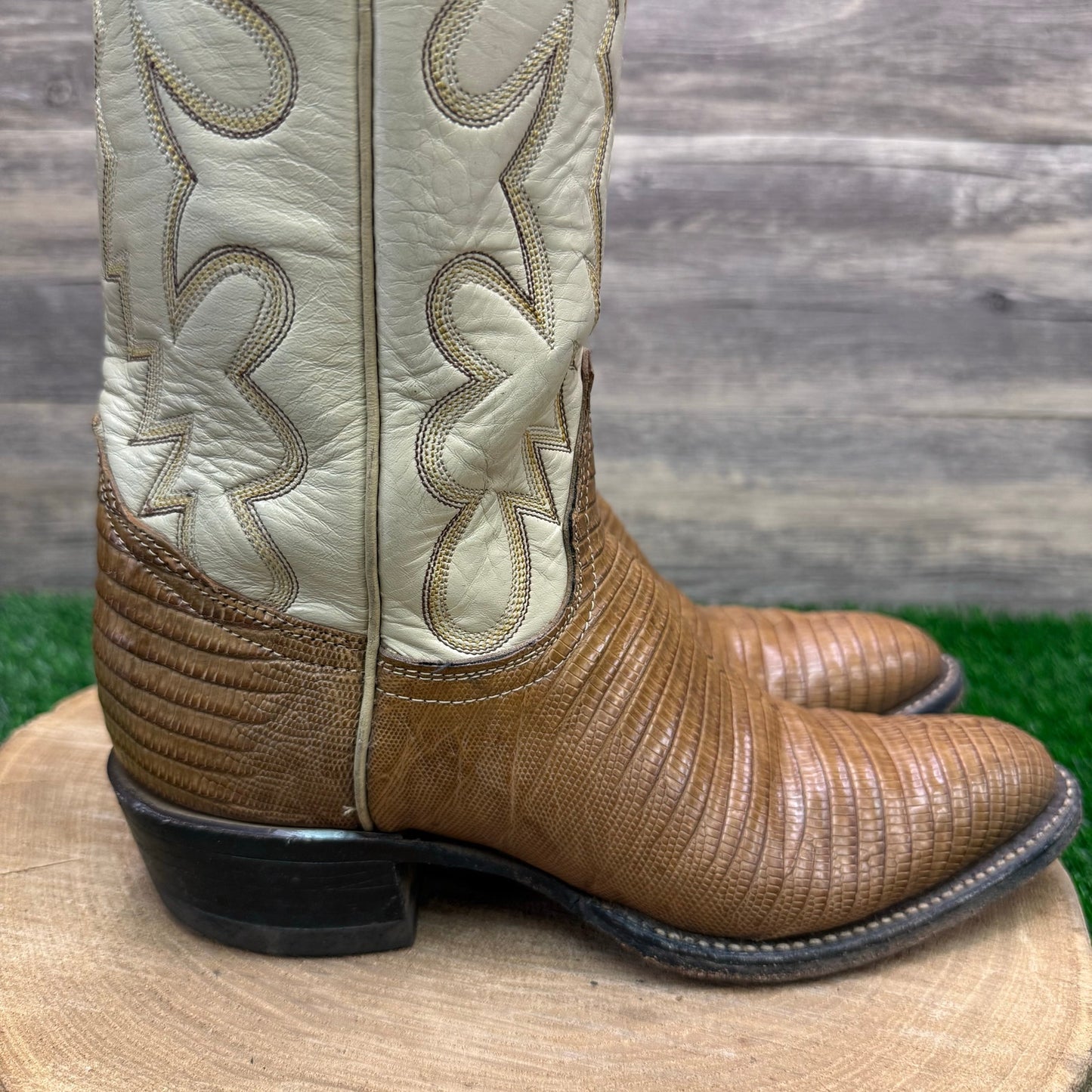 Tony Lama Women - Size 6.5B - Vintage Tan/Cream Lizard Cowboy Boots Style 01453