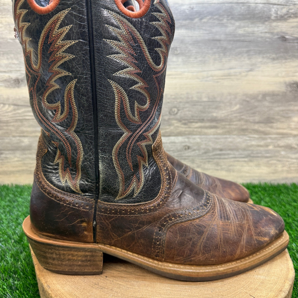 Ariat Men - Size 10.5D - Bar Top Brown Heritage Roughstock Cowboy Boots 10017378
