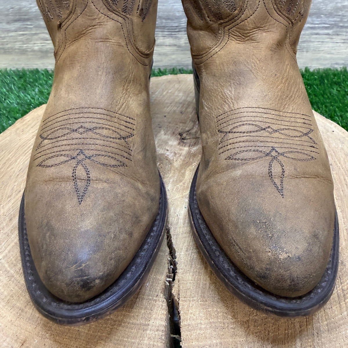 Unknown Men - Size 8D - Vintage Tan Suede Western Cowboy Boots Style 3851