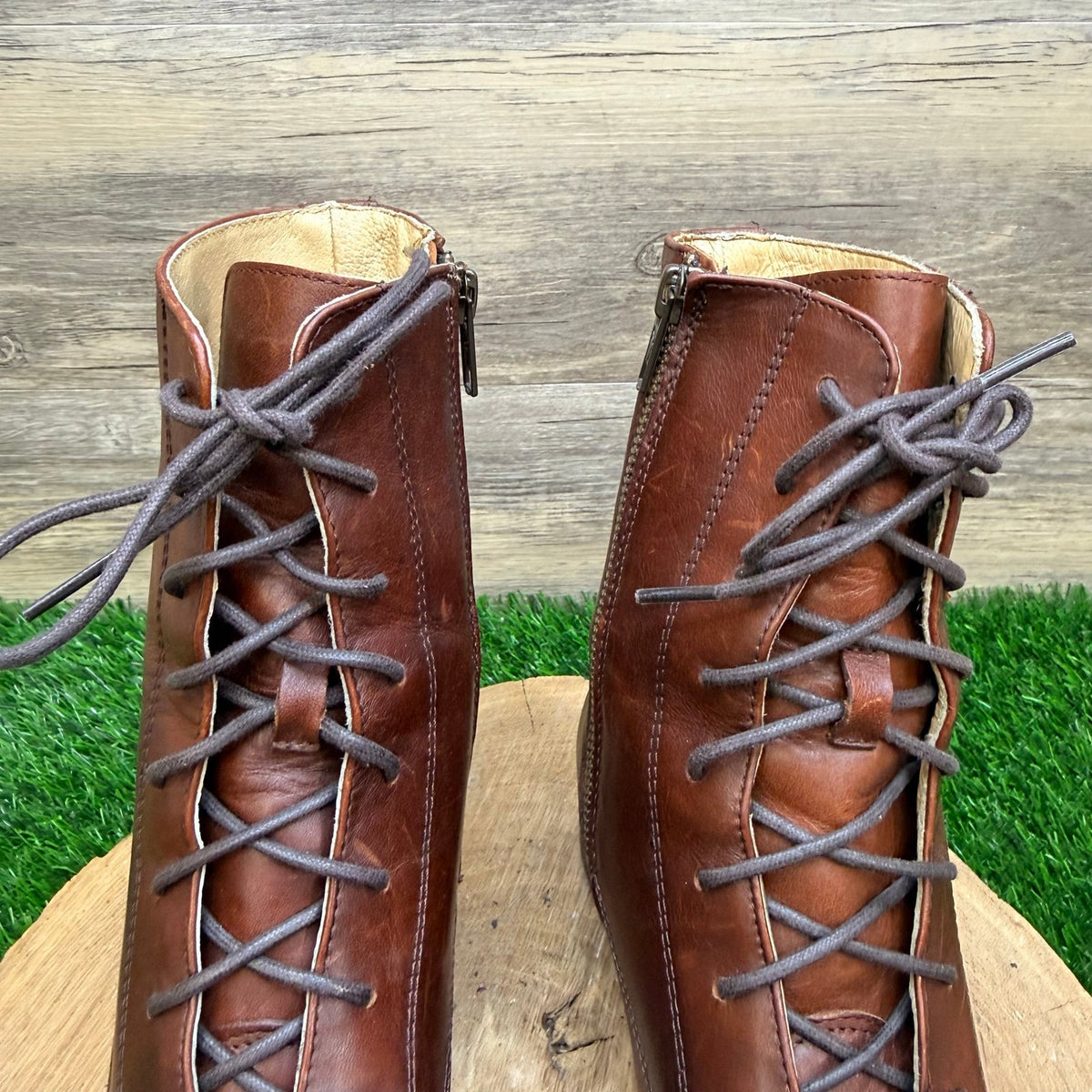 Frye Women - Size 8B - Melissa Lace Up Ankle Boots 3476081