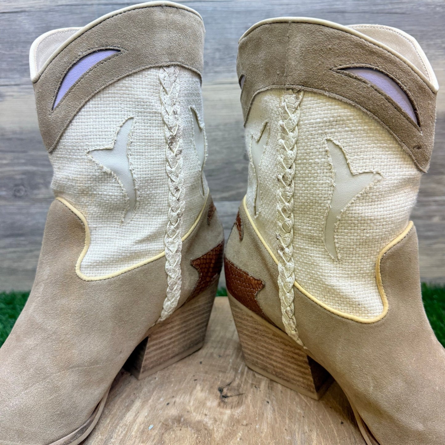 Dolce Vita Women - Size 9 - Beige / Cream Suede Canvas Ankle Boots