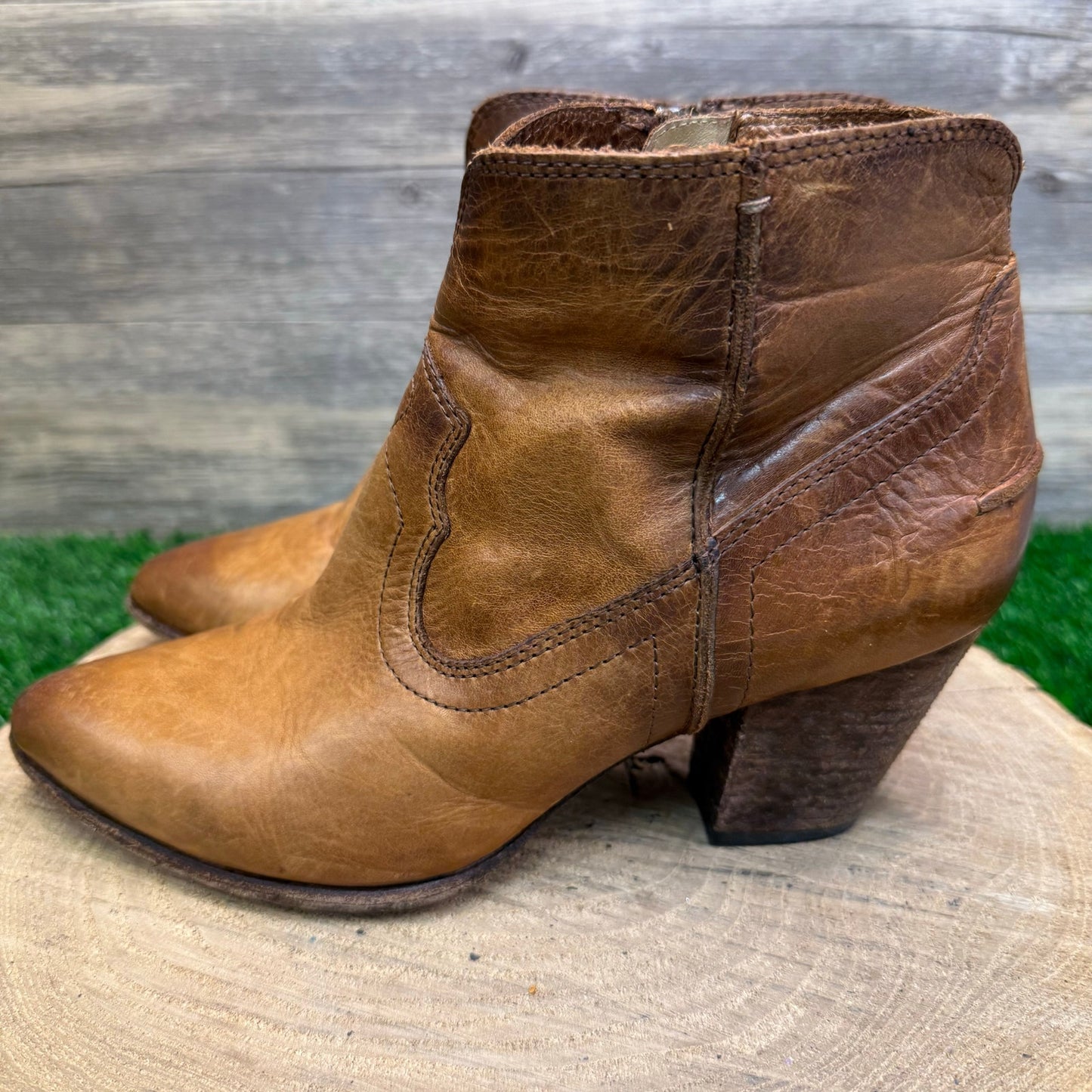 Frye Women - Size 9M - Tan Rene Soft Leather Ankle Zipper Boots Style 3472066
