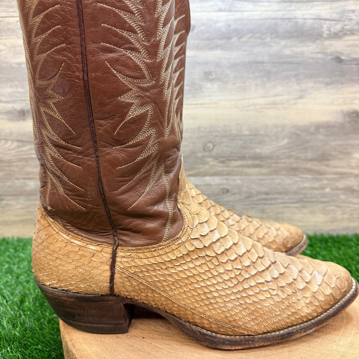 Nocona Men - Size 12B - Tan / Brown Python Snake Western Cowboy Boots 2717C