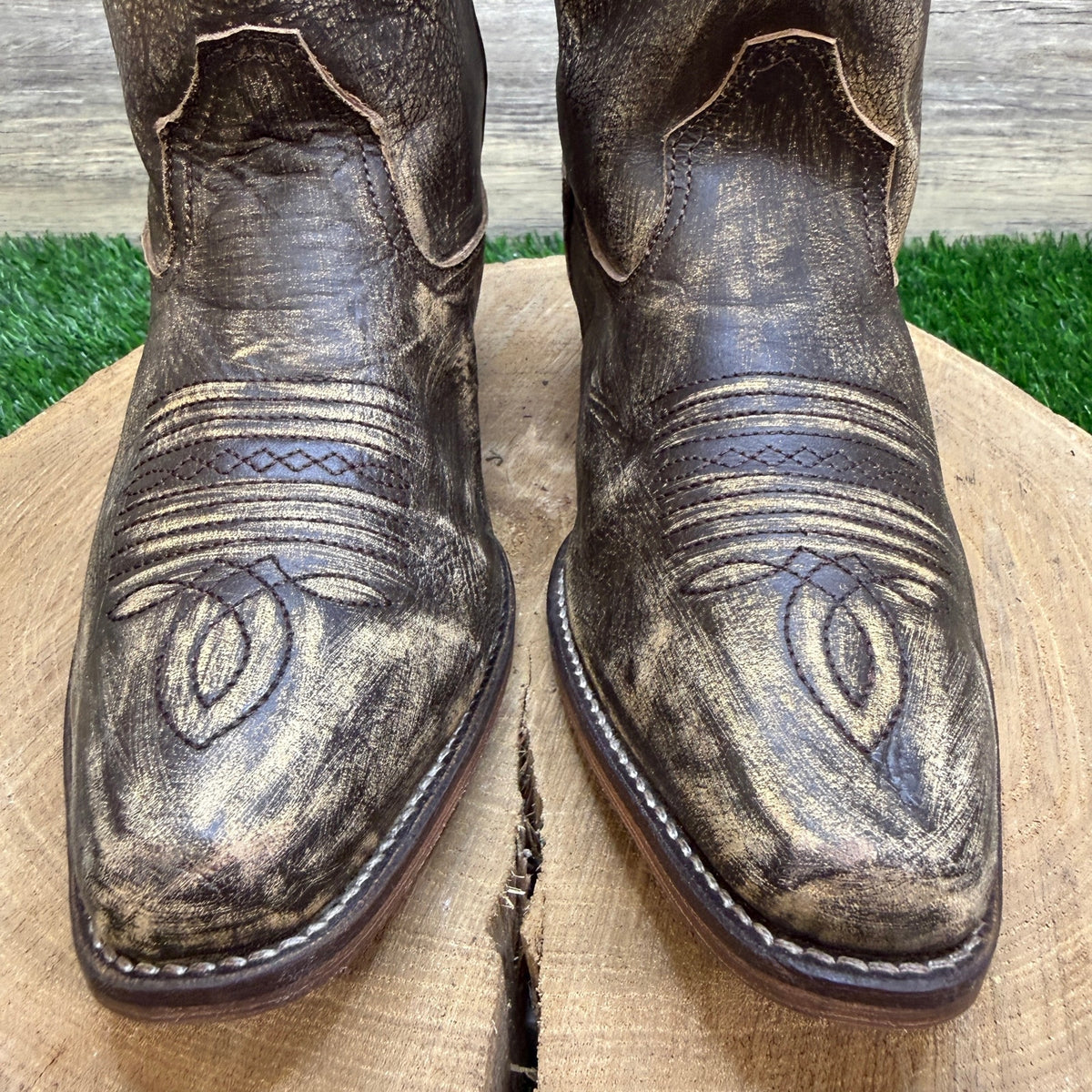 Roper Women - Size 7 - Distressed Brown Ankle Boots Style 0683
