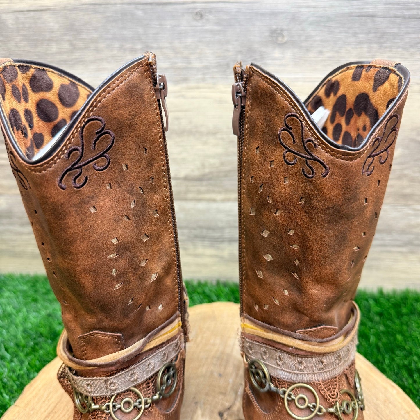 Rodeo Ropers Youth - Size 2M - Brown Zipper Boots Carousel