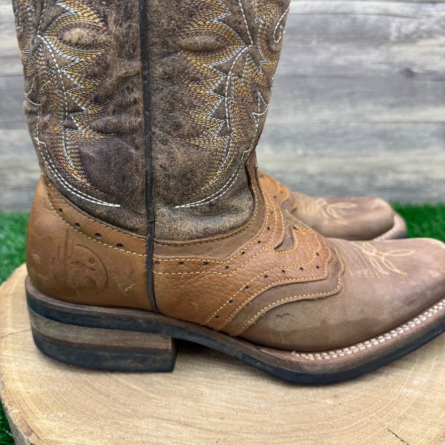 Reyme Men - Size 6.5 - Brown Longhorn Square Toe Cowboy Boots Style 35439