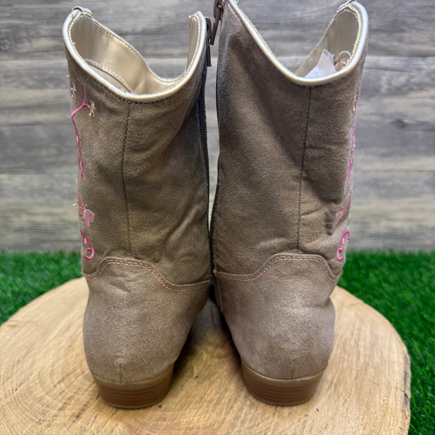 Magellan Youth - Size 5D - Beige/Pink Faux Leather Zipper Boots Style 172984
