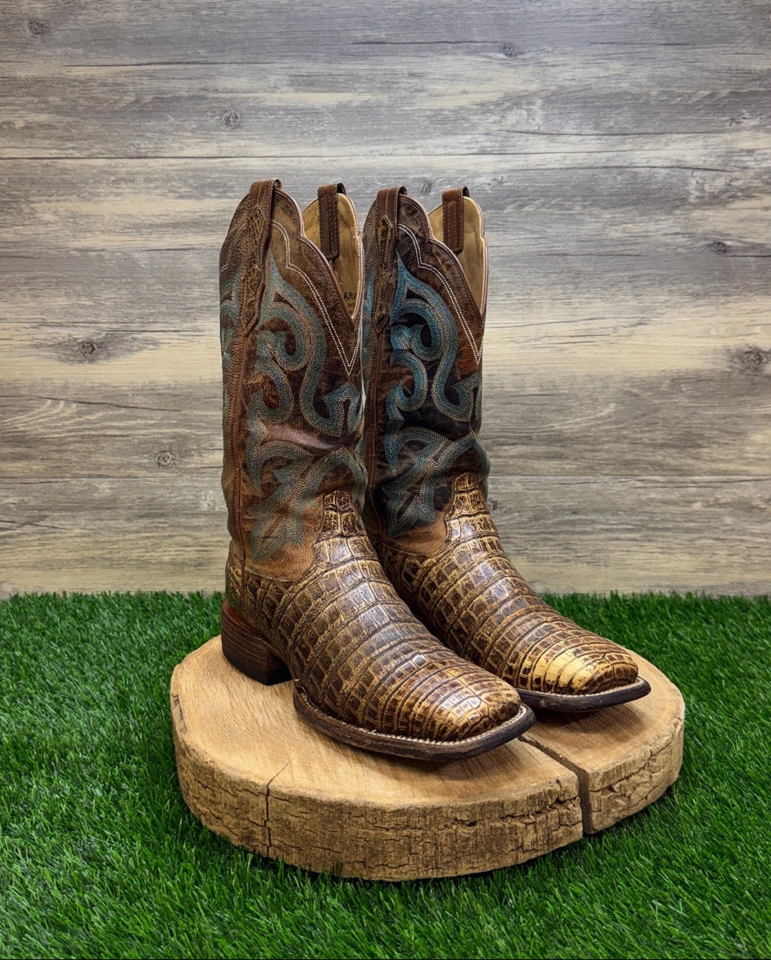 Ariat Women - Size 8.5B - Brown Gator Print Square Toe Cowboy Boots 10007033