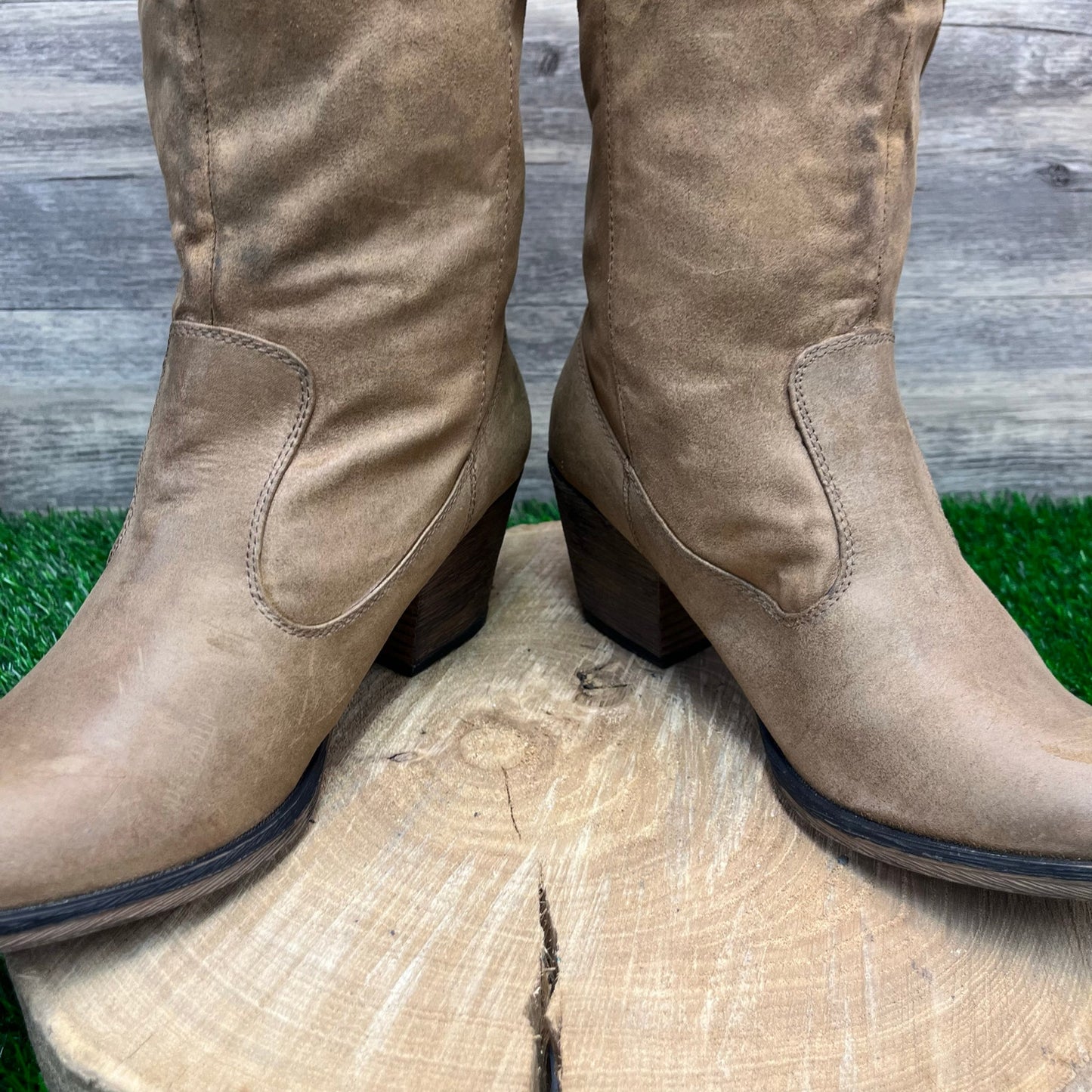 Rocket Dog Women - Size 10 - Tan Faux Suede Tall Shaft Boots Style 193