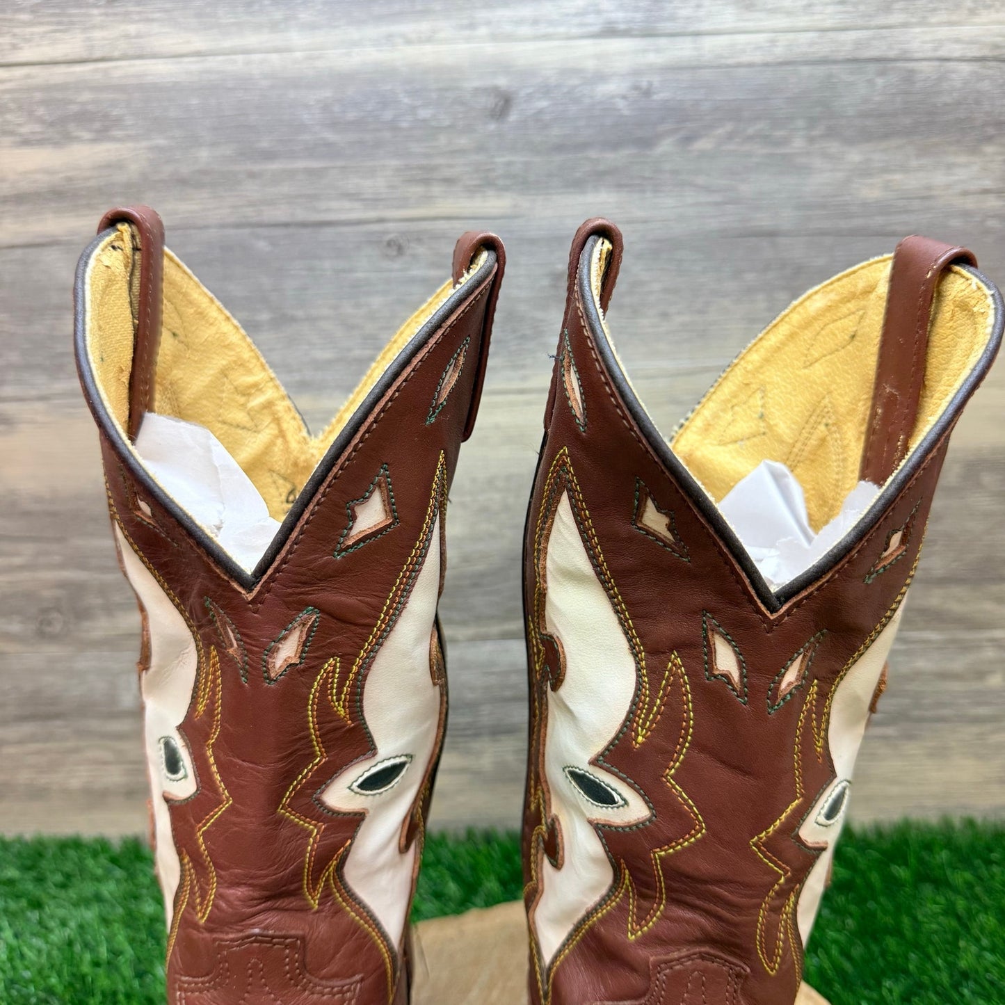 Justin Youth - Size 4D - Brown / White Inlay Cowboy Boots 6005Y