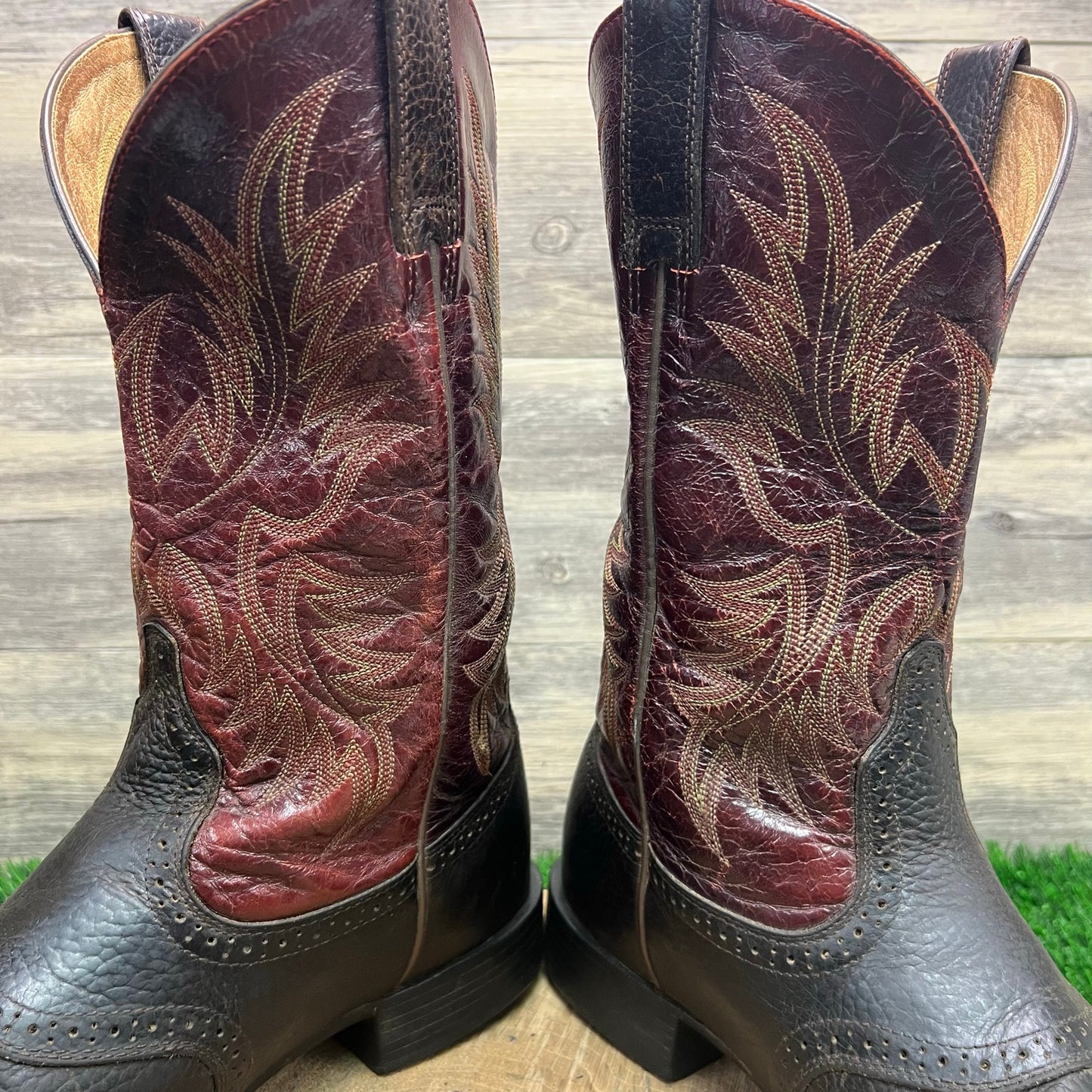 Ariat Men - Size 11.5D - Dark Brown / Red Round Toe Cowboy Boots 10007591