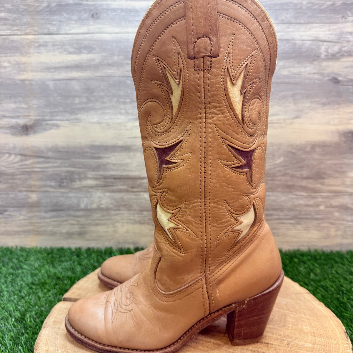Dingo Women - Size 6M - Vintage Sand Heeled Cutout Western Cowboy Boots 7494