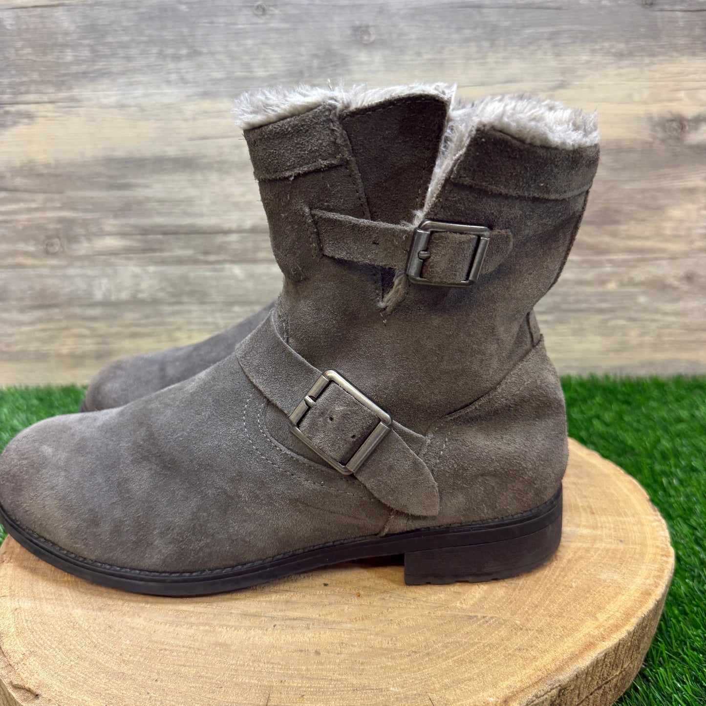 Unknown Women - Size 10M - Gray Suede Harness Ankle Boots Style Vail