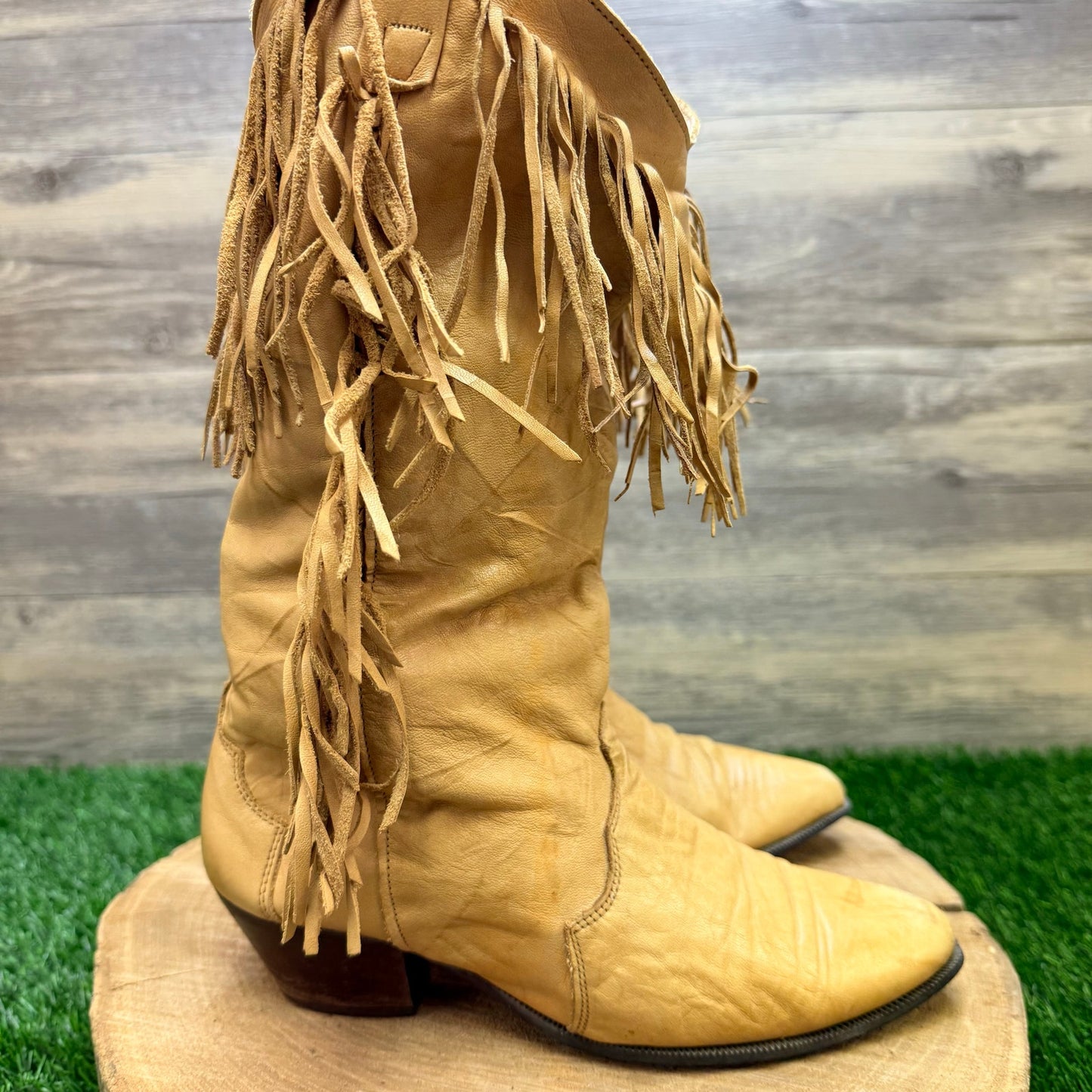 Dingo Women - Size 7M - Vintage Camel Fringe Soft Leather Cowboy Boots 8243