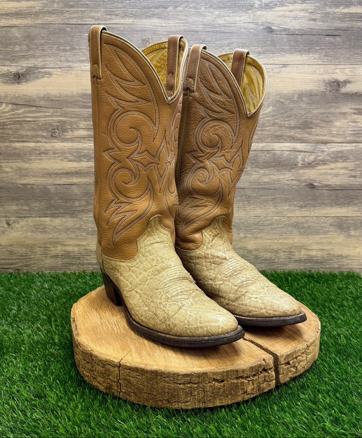 Acme Royal Men - Size 10D - Vintage Beige/Tan Exotic Cowboy Boots Style 6302