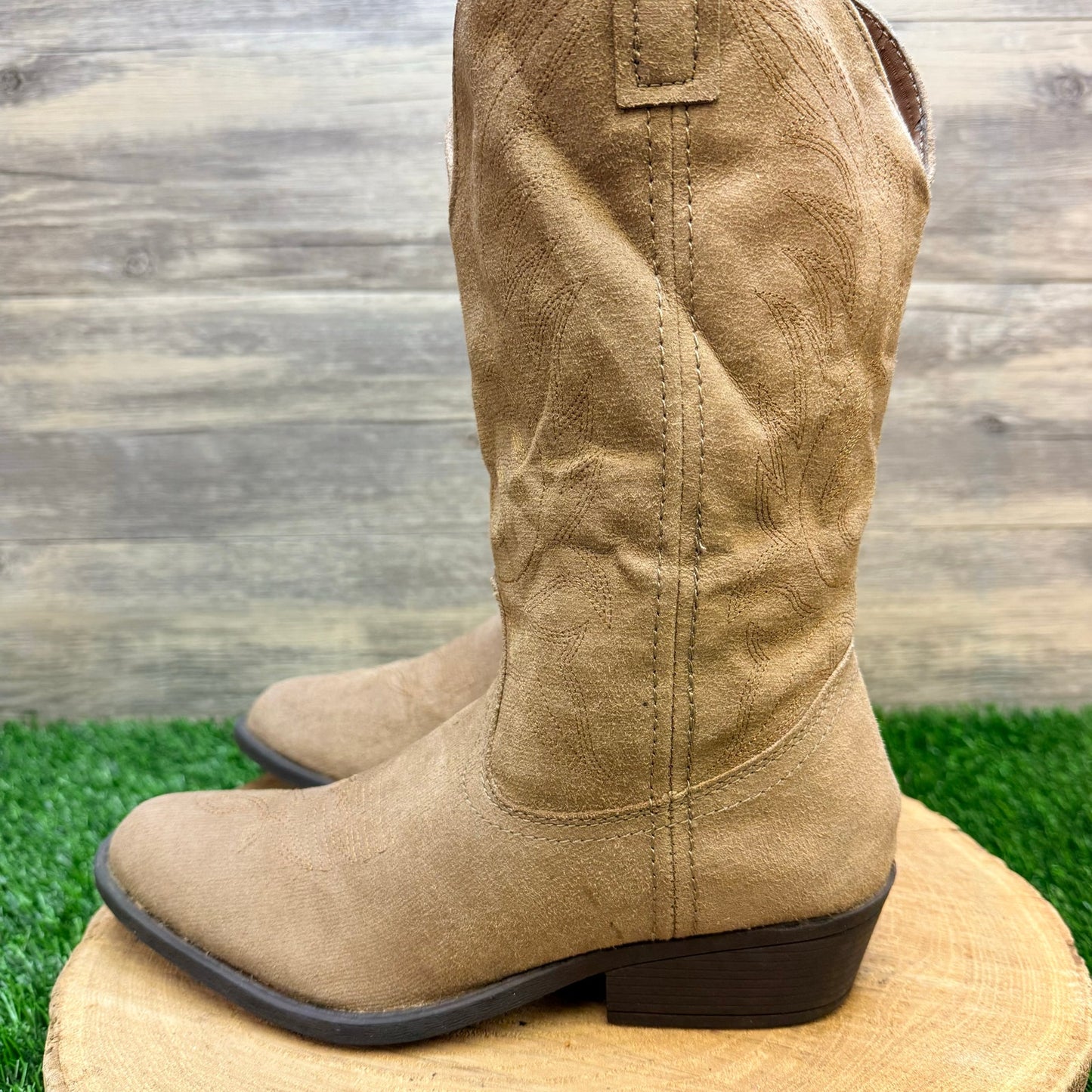 Rampage Women - Size 8M - Beige Faux Leather Cowboy Boots Walden 300301