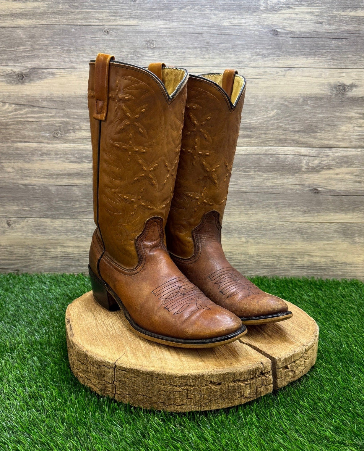 Acme Men - Size 9D - Vintage Tan Cowboy Boots Style 157