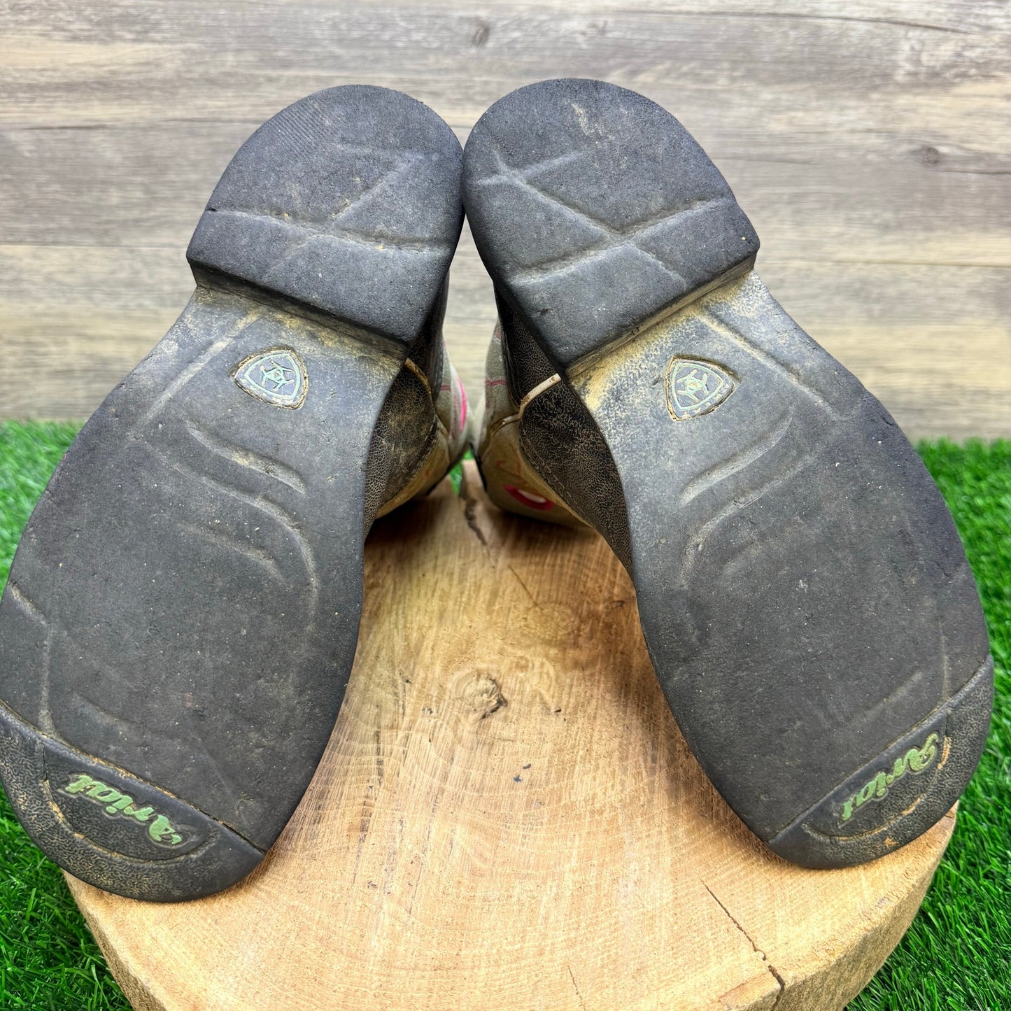 Ariat Youth - Size 4.5 - Distressed Black / Tan Round Cowboy Boots 10012799