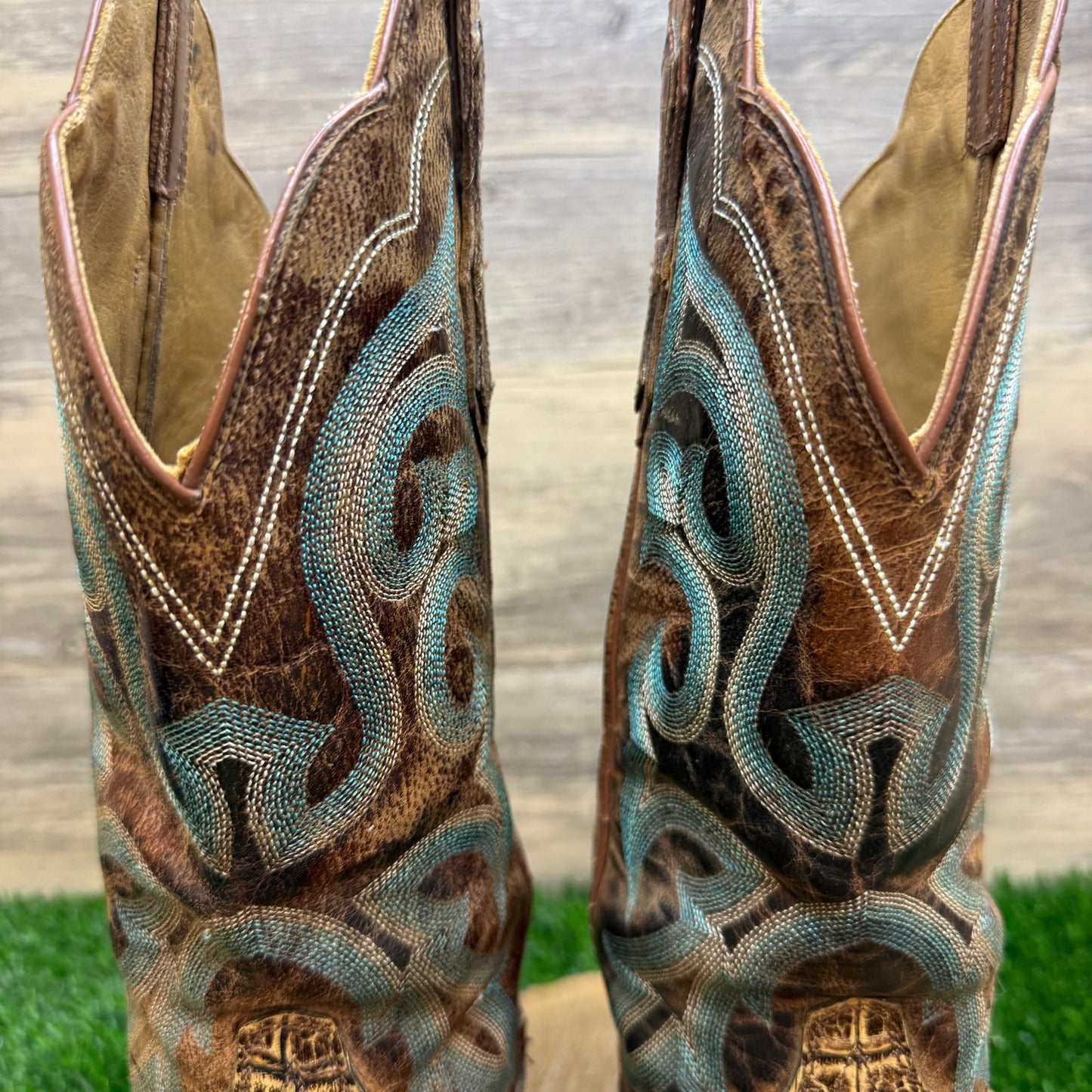 Ariat Women - Size 8.5B - Brown Gator Print Square Toe Cowboy Boots 10007033