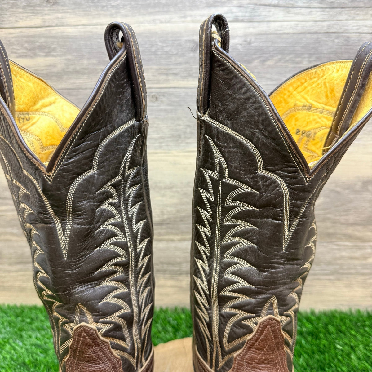 Tony Lama Men - Size 9A - Vintage Chocolate Bullhide Western Cowboy Boots 2991