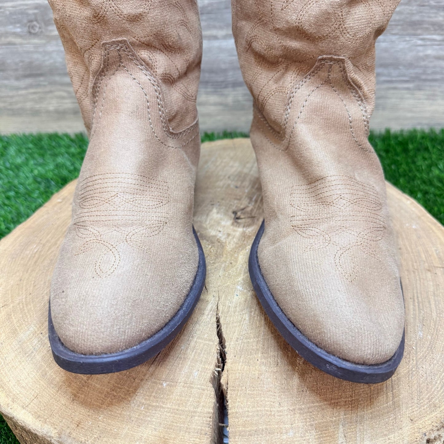Rampage Women - Size 8.5M - Beige Faux Leather Cowboy Boots Walden 300301