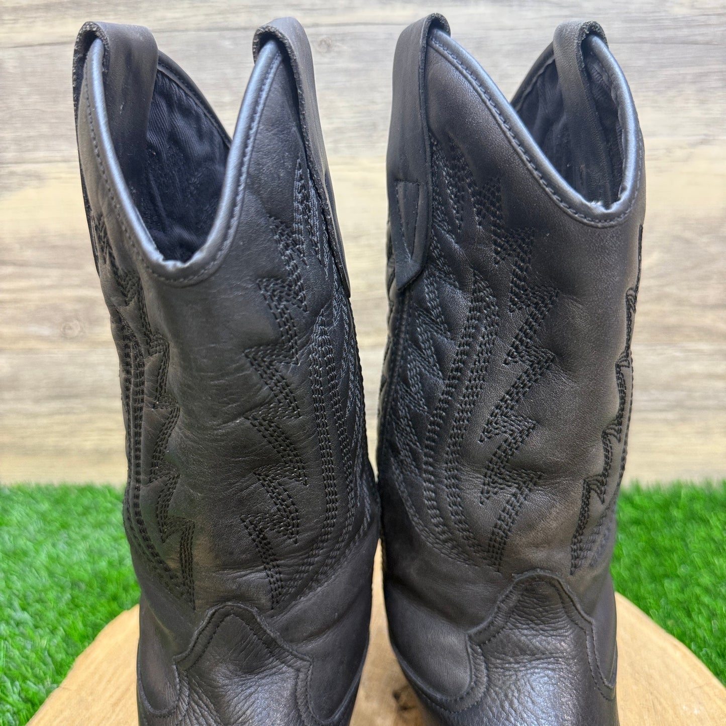 Unknown Women - Size 6 - Vintage Black Western Cowboy Boots