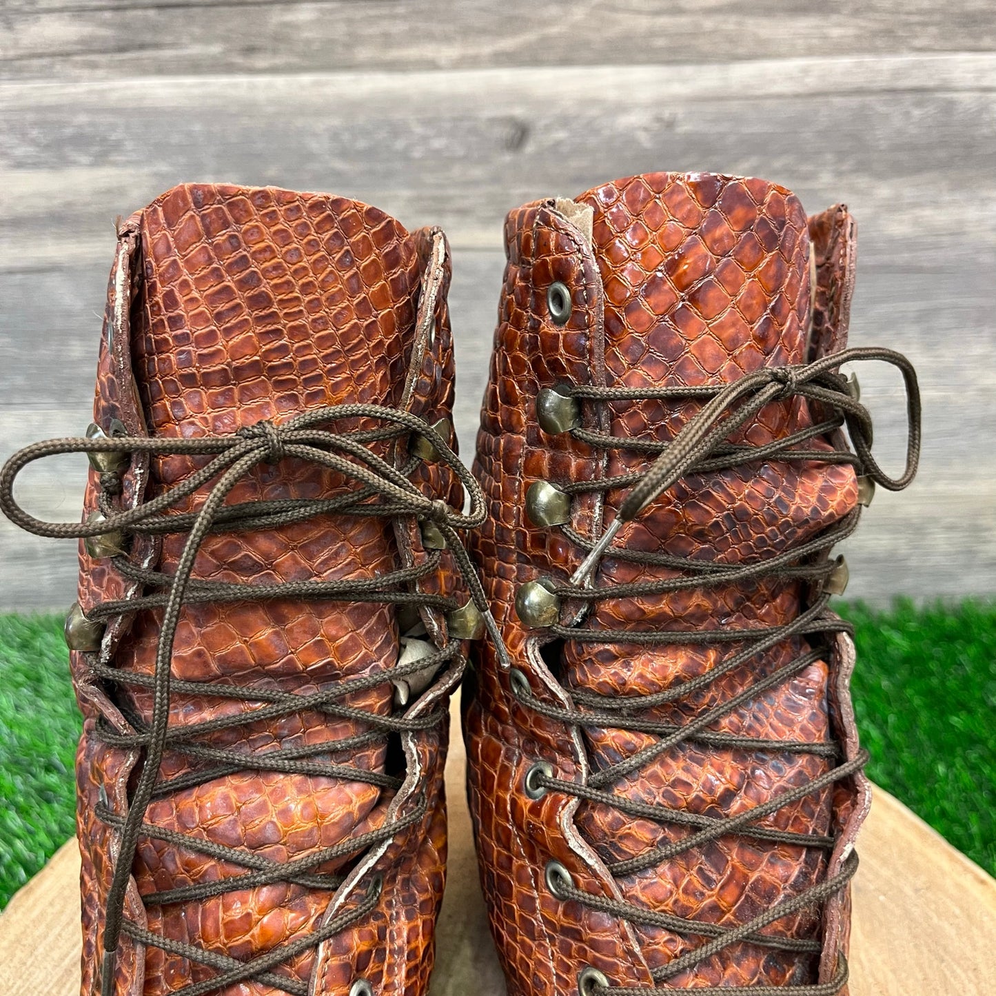 Dingo Women - Size 6.5M - Vintage Brown Animal Print Lace Up Boots Style 2305