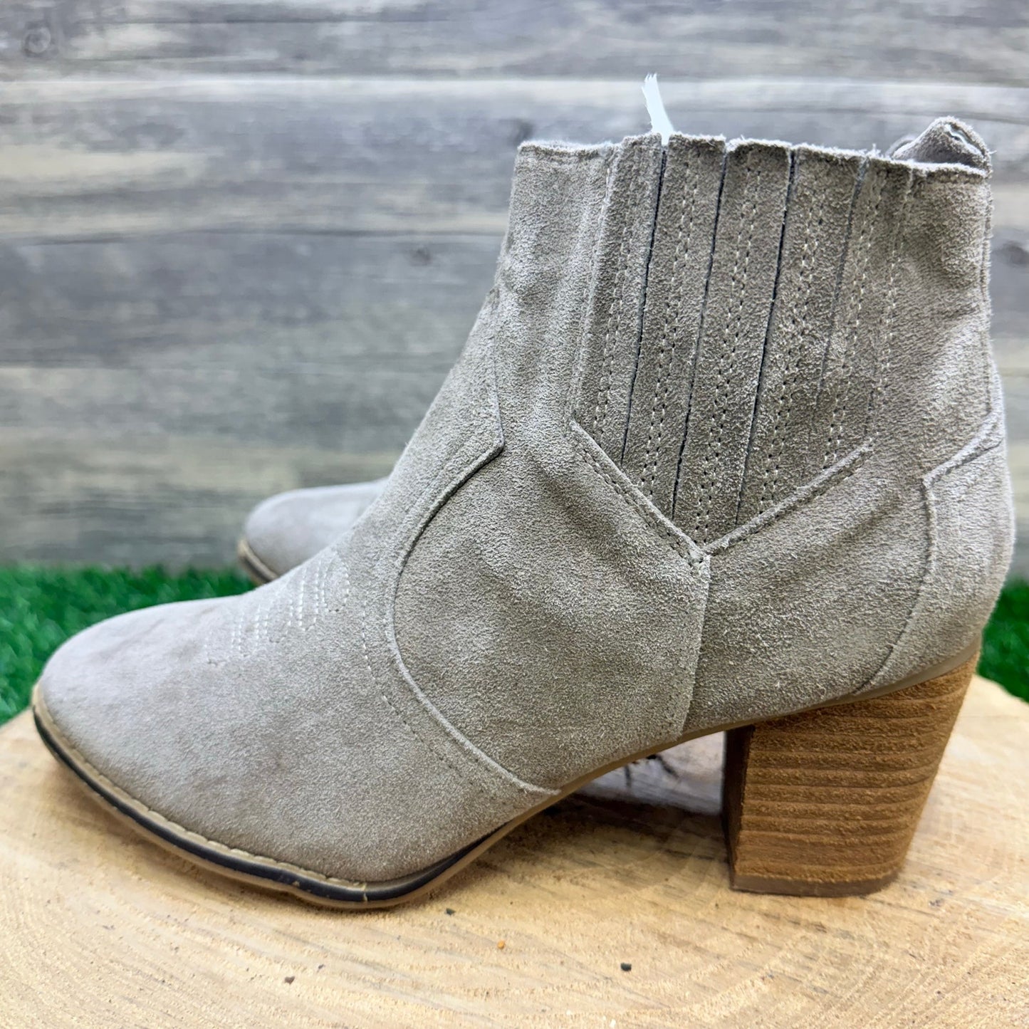 Franco Fortini Women - Size 8 - Taupe Suede Ankle Boots Chesney