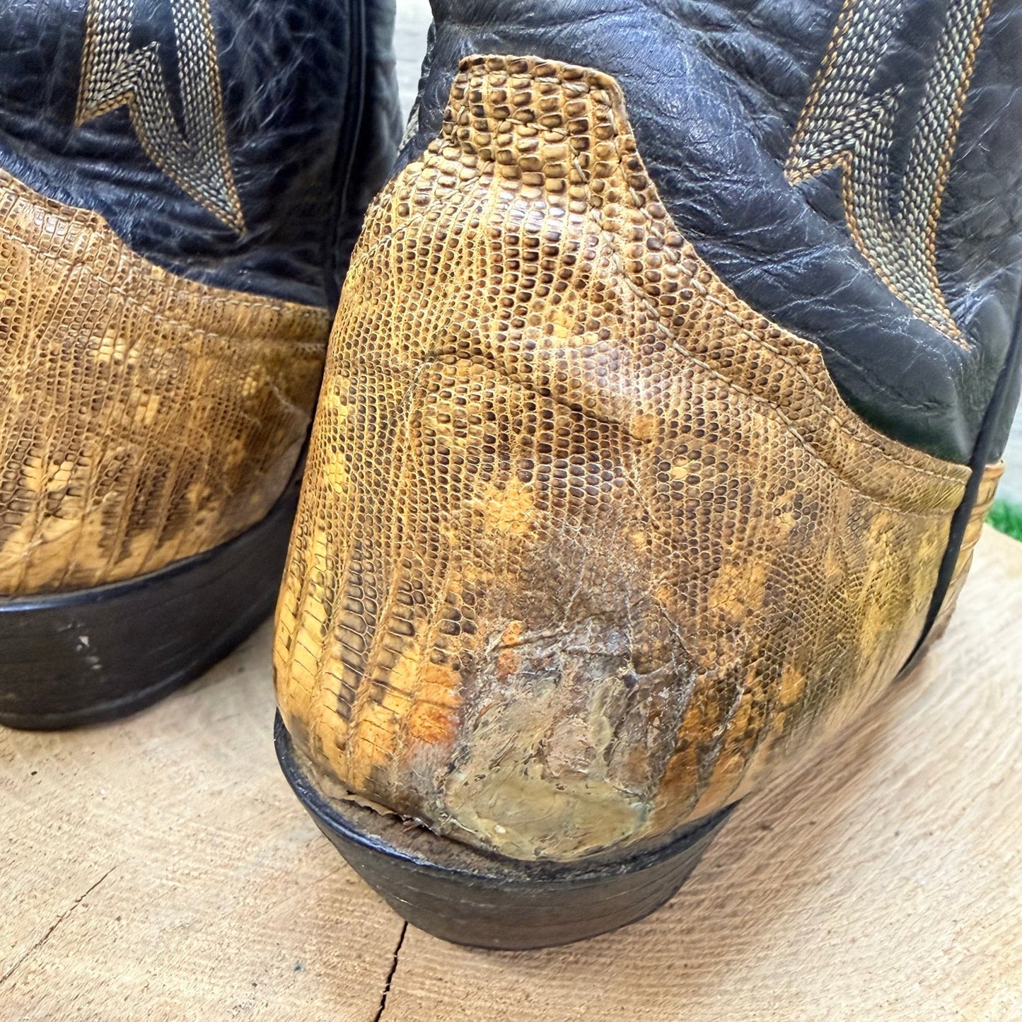 Tony Lama Men - Size 10D - Vintage Black / Tan Lizard Western Cowboy Boots 8883