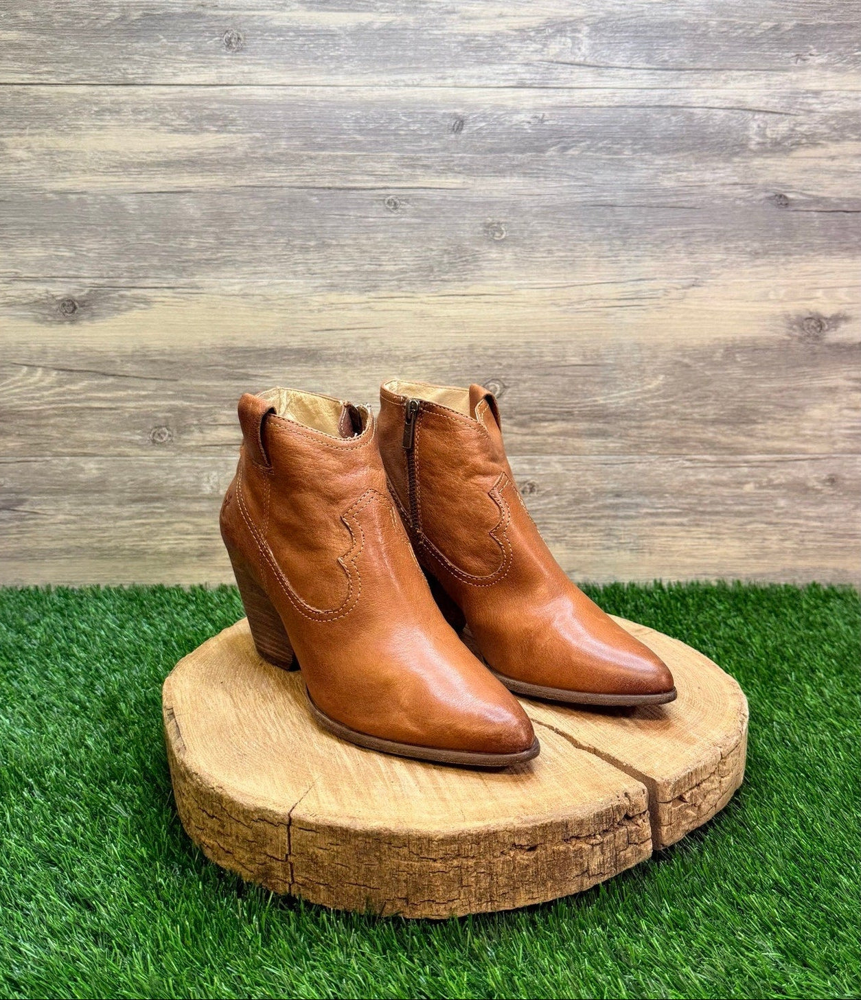 Frye Women - Size 9M - Camel Ankle Zipper Boots 3472057