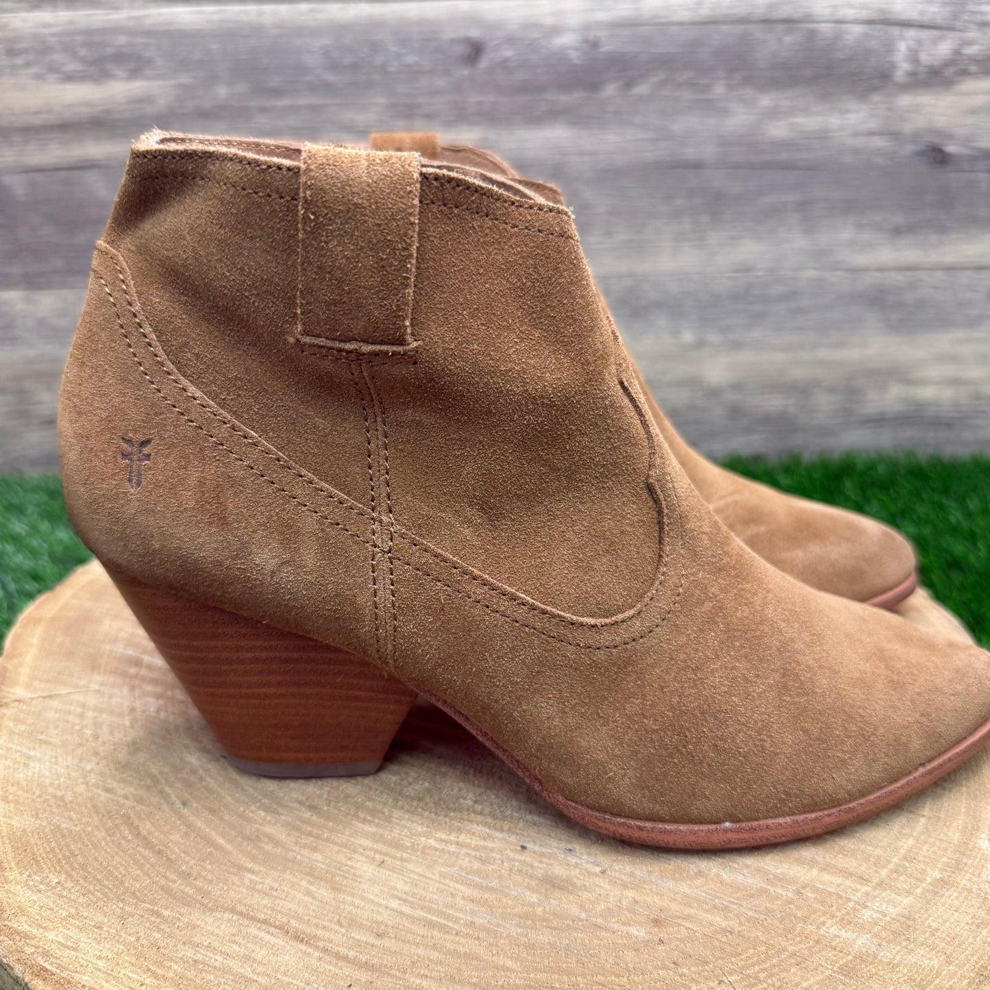 Frye Women - Size 9M - Tan Suede Ankle Zipper Boots Style 3471740