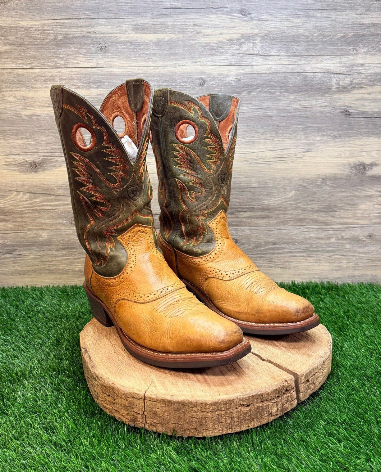 Ariat Men - Size 9EE - Tan/Green Square Toe Western Cowboy Boots 34876