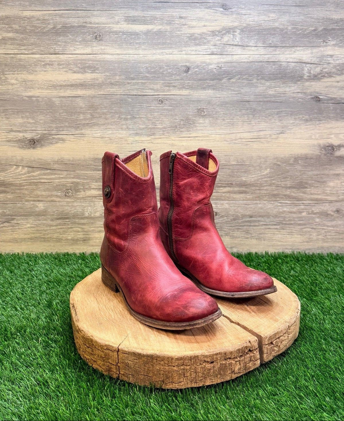 Frye Women - Size 7B - Burgundy Melissa Button Shorties Zipper Boots 3477908