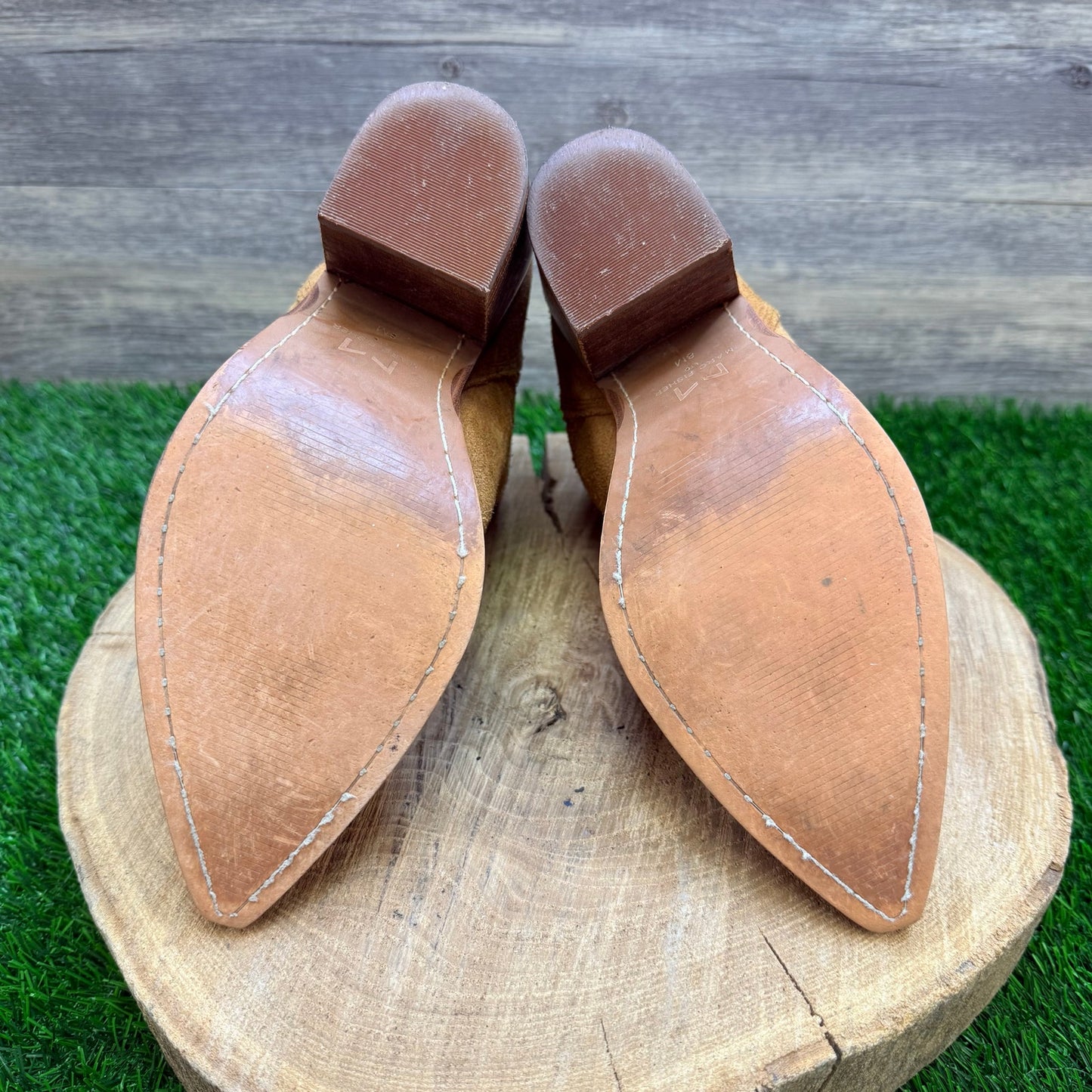 Marc Fisher Women - Size 8M - Tan Suede Ankle Heeled Boots 0421